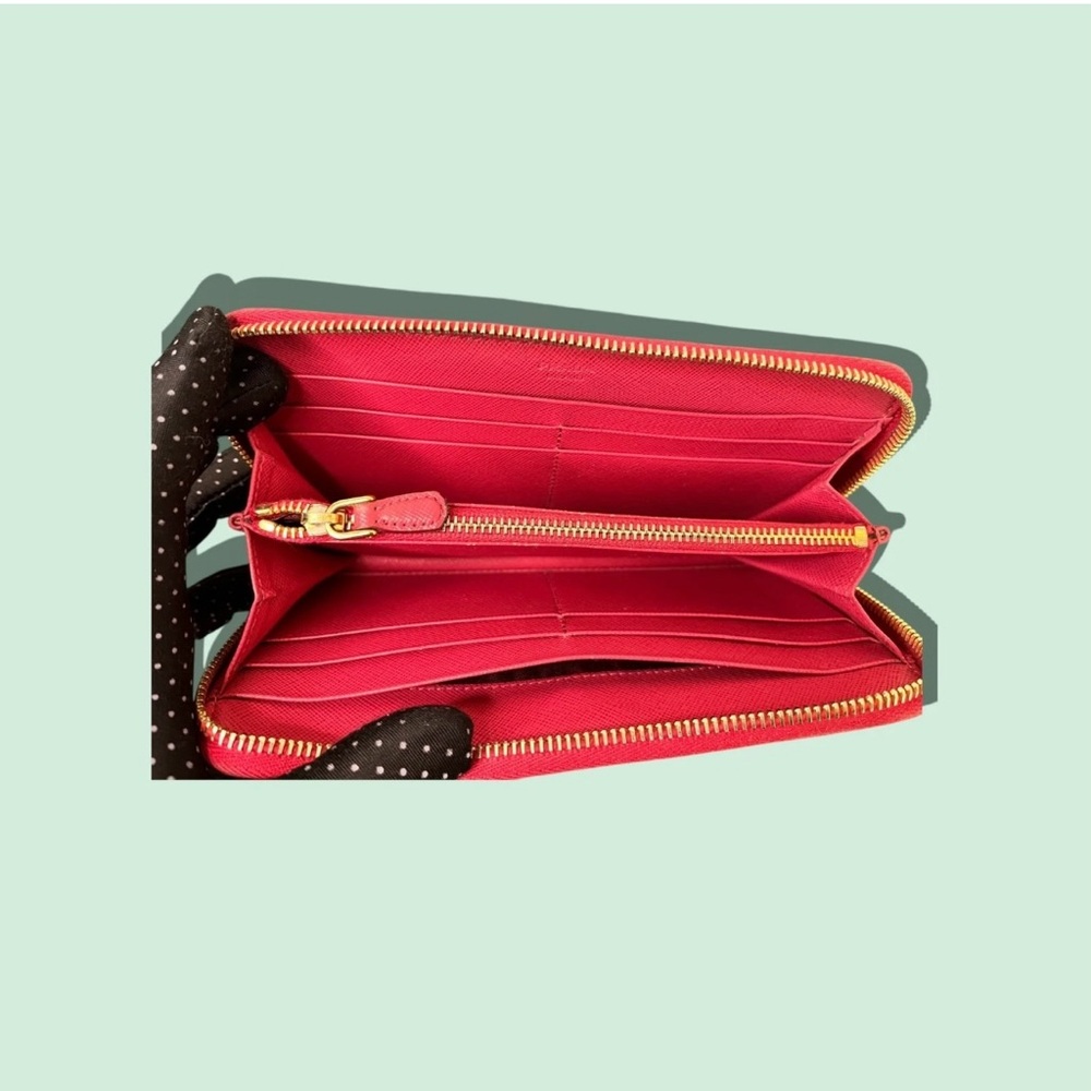 Prada Peonia Pink Saffiano Zippy Wallet – Bold & Chic – Gold Hardware – COA - Picture 6 of 7